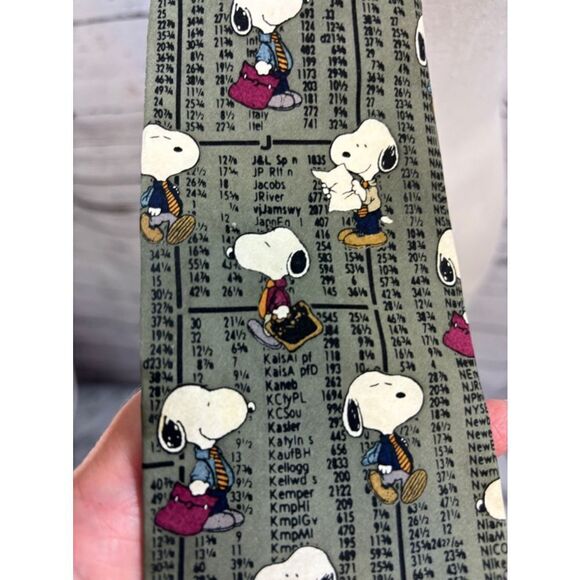 Men's Peanuts Tie Green White One Size - Picture 2 of 3